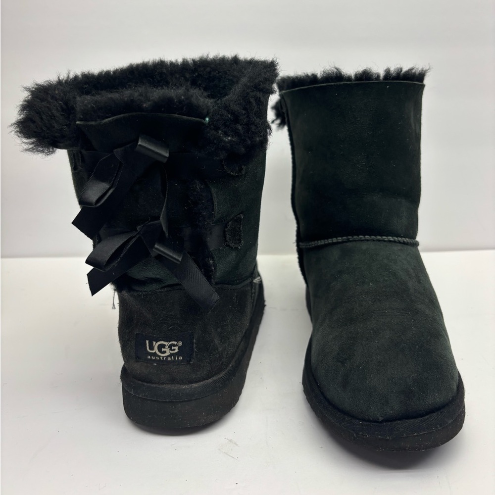 UGG Bailey Bows Black Suede Short Boots, SZ 6 women’s, box 33